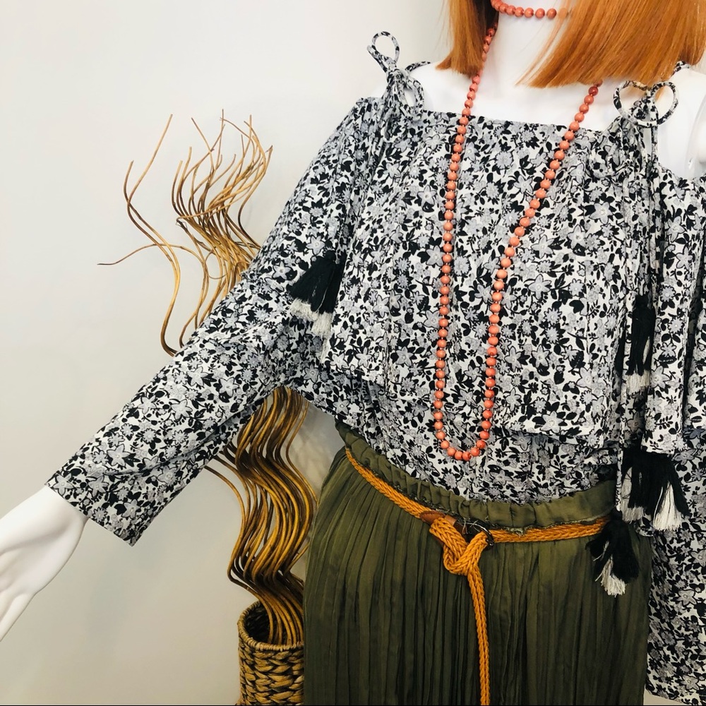 BOHEMIAN TRADERS Black & White Off Shoulder Top Tassel Ties & Ruffles - Picture 4 of 7